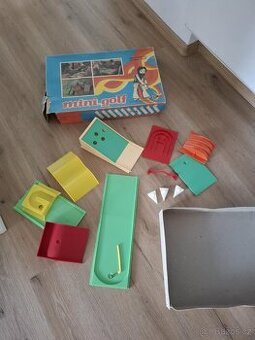 Retro minigolf - 1