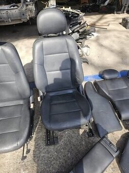 SADA KOŽENÝCH SEDAČEK Mercedes Benz w203