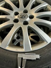 Toyota ALU kola 5x114.3 215/55 R17 98V XL