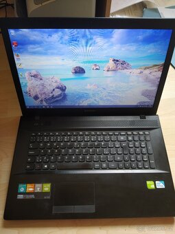 17,3" Lenovo notebook 2,4ghz