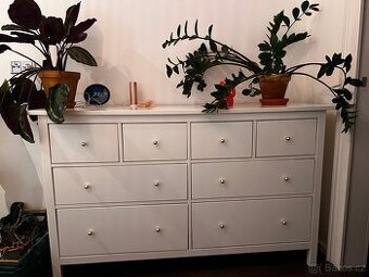 Komoda HEMNES IKEA