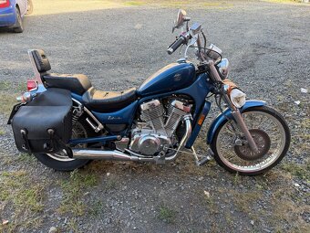 Suzuki Intruder 750 USA s technickou