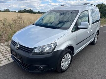 Volkswagen Caddy LiFE 1.6 TDI, 2x šoupačky, tažné