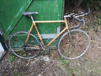 HISTORICKÉ SILNIČNÍ KOLO RALEIGH