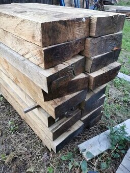 Dubové stupně / pražce / trámy cca 1300 × 370 × 120 mm