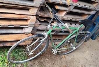 Silniční kolo s řeazením v náboji 5 stupňů