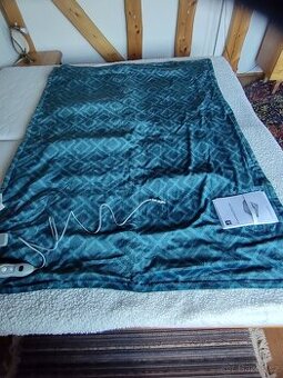 Prodám vyhřívanou plyšovou deku