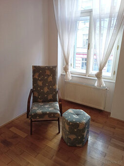 Křeslo s taburetem v TOP stavu