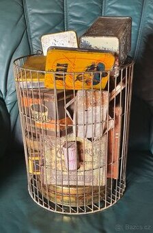 Staré plechové krabičky