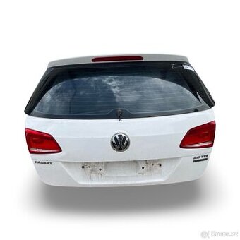 Páté dveře bíla metalíza LC9A VW Passat B7 kombi r.v. 2014