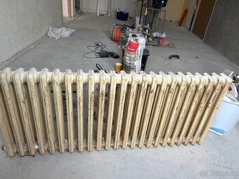 Prodám litinové radiátory.