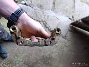 Držák třmenu Škoda Felicia / Favorit