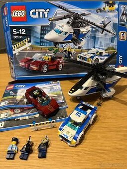 LEGO City 60138 Rychlý nový závod