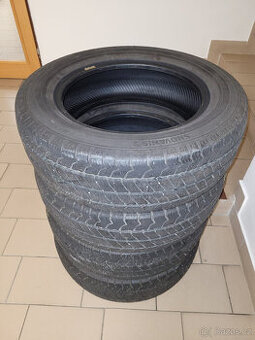 Prodám dodávkové zimní pneu Snovanis 2 205 65 R 16 C.
