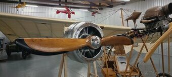 Dekorační letecký motor