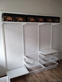Šatní systém IKEA Boaxel