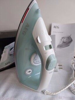 Napařovací žehlička