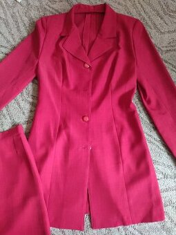 Dámský kostýmek vel. 32