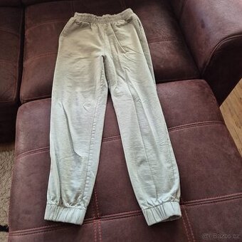 tepláky světlé vel. 146 zn. Destination