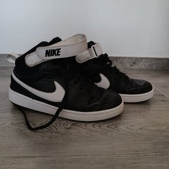 Prodám chlapecké boty NIKE