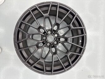 Zadní disk kola M3CS G80 černý, poškrabaný