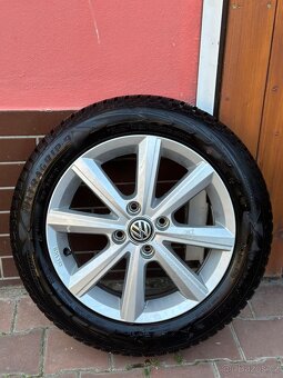 Sada zimních kol VW. Pneu 165/65 R15 Goodyear ultragrip 9.