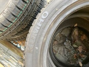 Zimní pneu 215/45 R16