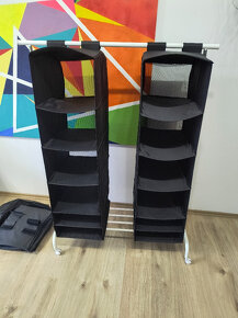 IKEA botník Tjusig bílý, úložné boxy Skubb černé - 1