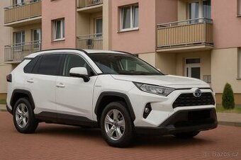 Toyota RAV4 Hybrid 4x4 2021 výbava Active s paketem Bussines