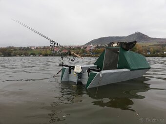 Rybářská loď pronájem