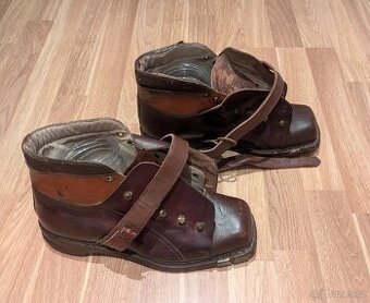 Staré boty na lyže - 1