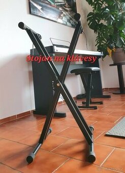 Nový stojan na klávesy