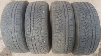 215/55 R17 98V XL , čtyři zimní pneumatiky Nokian WR A4, hlo