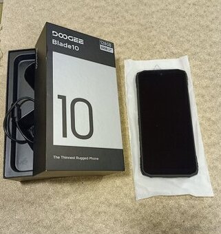 Odolný telefon DOOGEE Blade 10, 3 měsíce starý