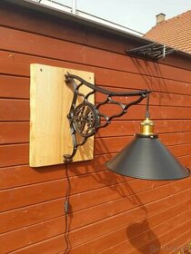 Lampa z šicího stroje