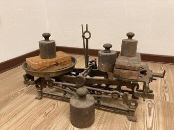 Historické ruční váhy (váha, starožitnost)