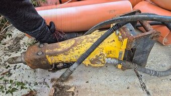 Bourací kladivo Atlas Copco epiroc SB102