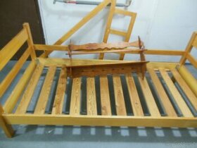 Vrchní postel z palandy