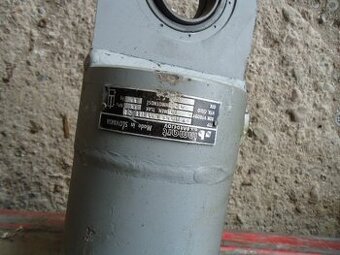 Hydraulický válec HV110/55/500