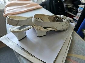 Celokožené bílé letní boty vel 39