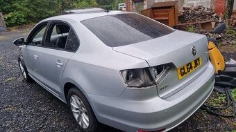 vw Jetta IV. 2010-2017 karoserie a motor CUUB (CUUA)