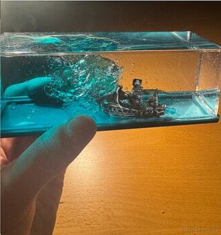 Magická loďka v tekutině