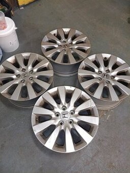 Originální kola Honda civic R17