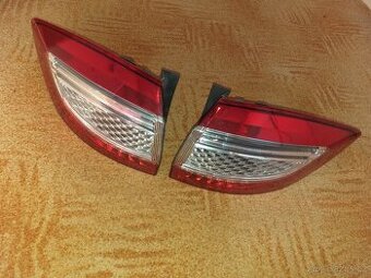 Ford Mondeo mk4 r.v.2013 Zadní světla