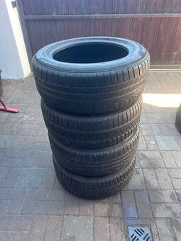 Zimní pneu 215/55 R17 a 225/55 R17