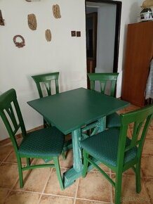 Jídelní stůl + 4 židle