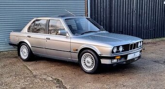 Rezervace BMW e30 originál díly z několika aut