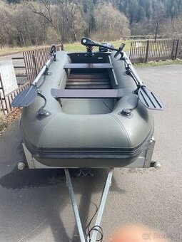Nafukovací rybářský člun Sportex s elektropohonem
