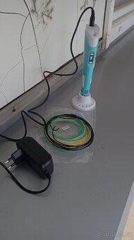 3D Pero modré