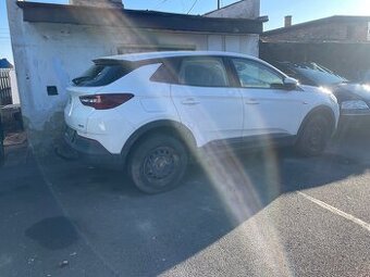 Opel Grandland X na náhradní díly